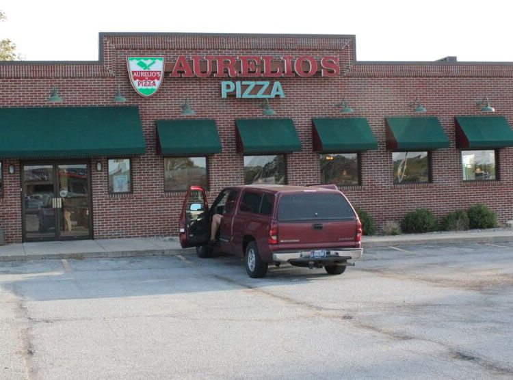 Crown Point Aurelios Pizza